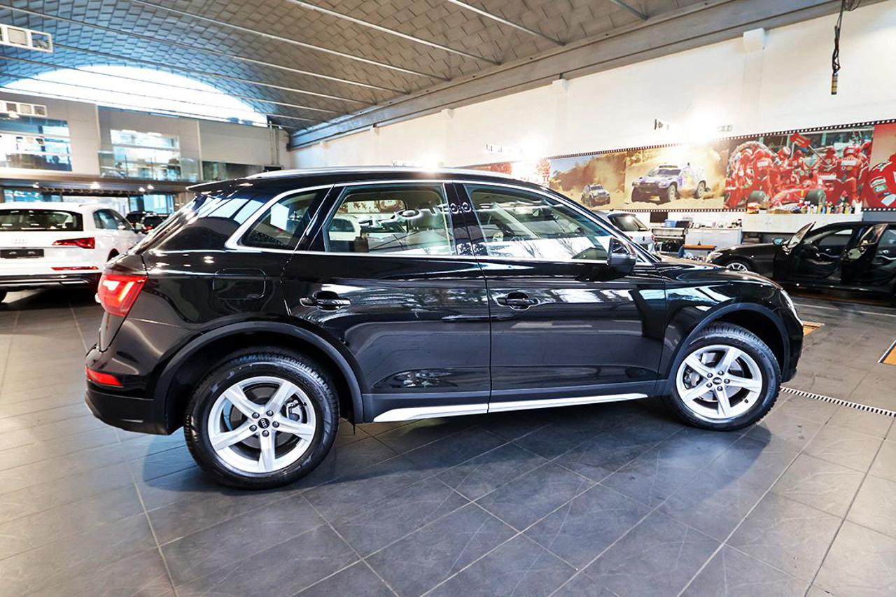 AUDI Q5 40 TDI Quattro S-Tronic Business Advanced - 10