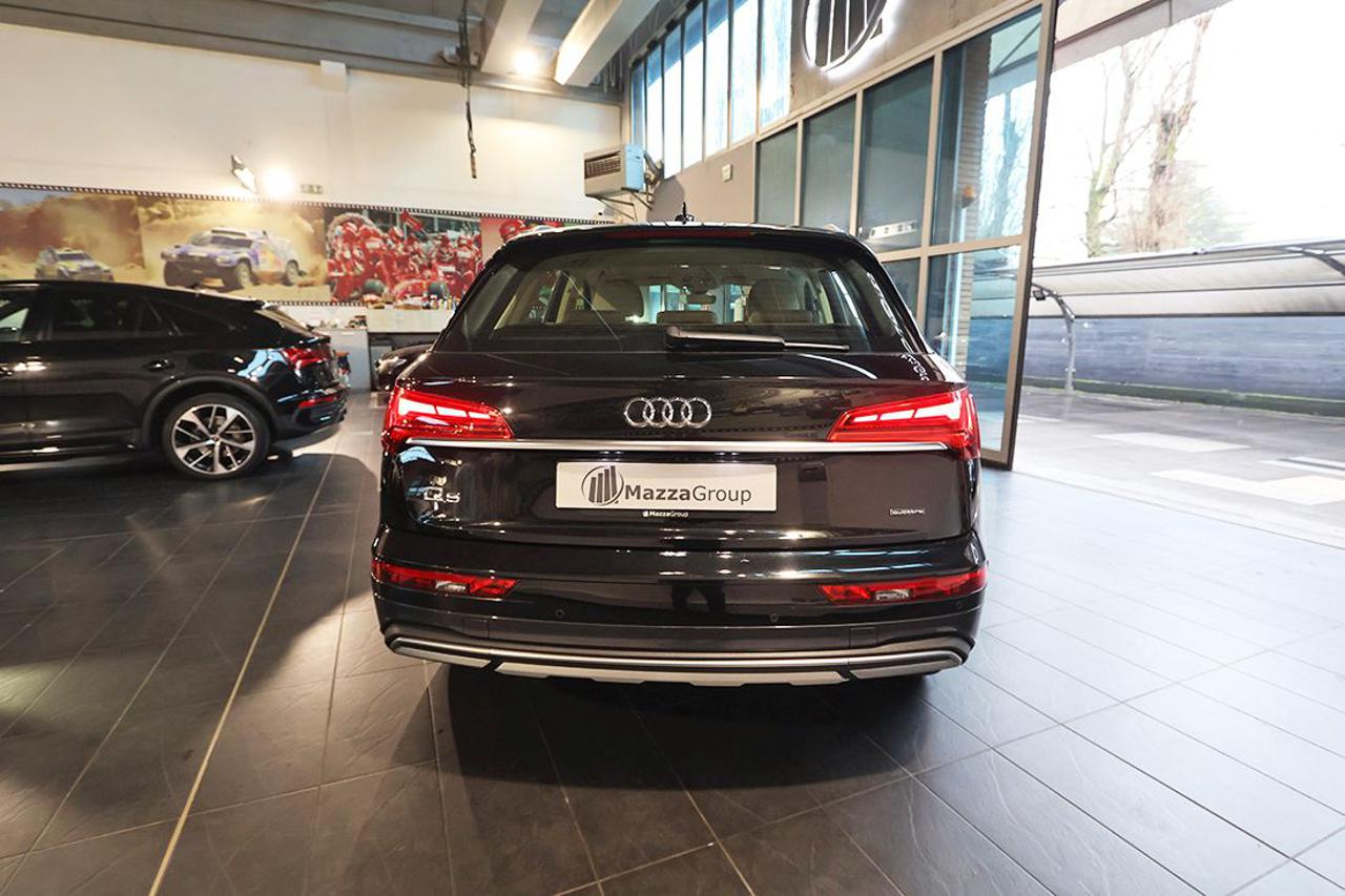 AUDI Q5 40 TDI Quattro S-Tronic Business Advanced - 8