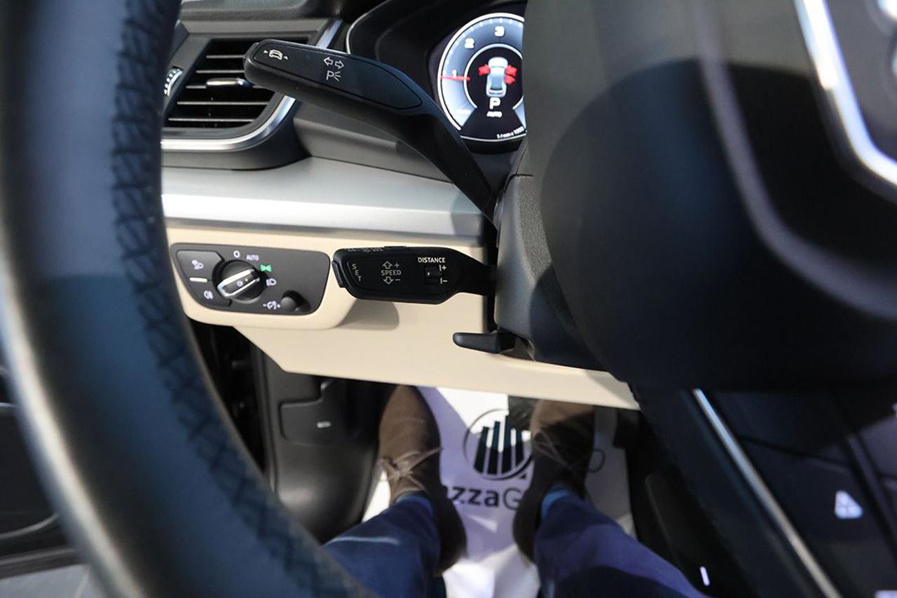 AUDI Q5 40 TDI Quattro S-Tronic Business Advanced - 23