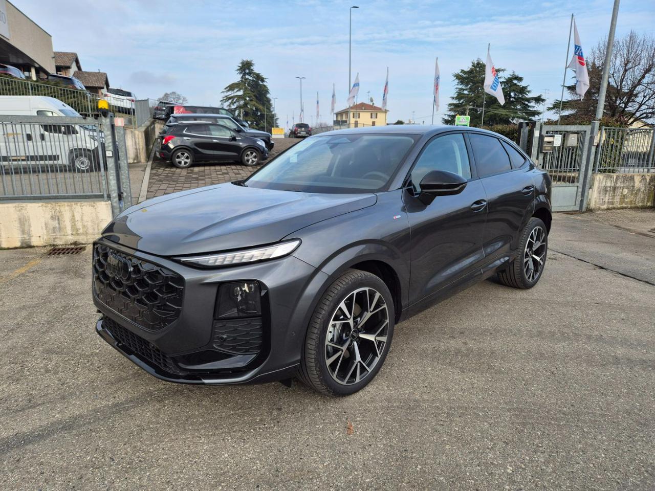 AUDI Q3 SPB TDI 110 kW S tronic S Line edition - 2