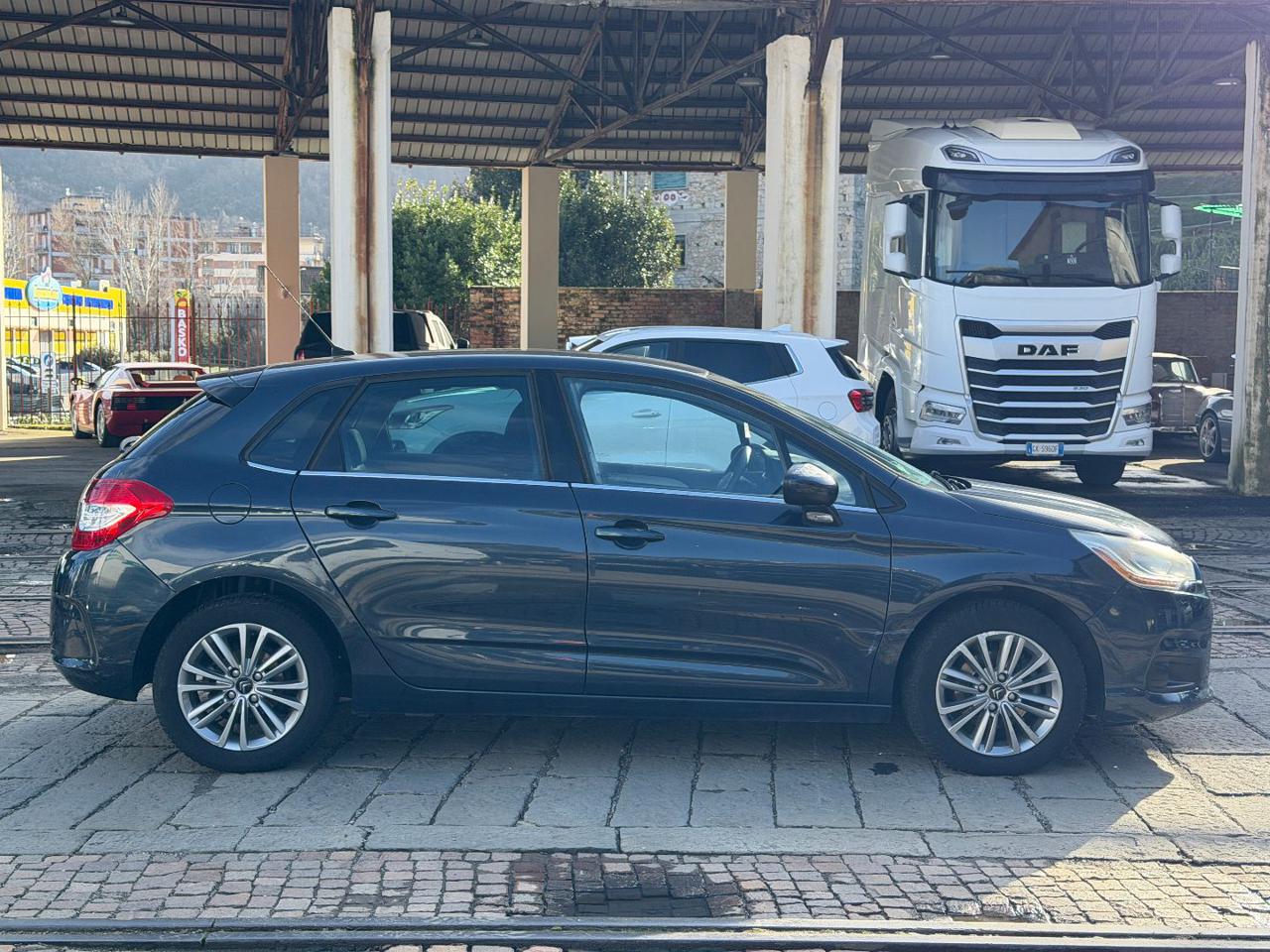 CITROEN C4 1.6 HDi 110 Exclusive - 8