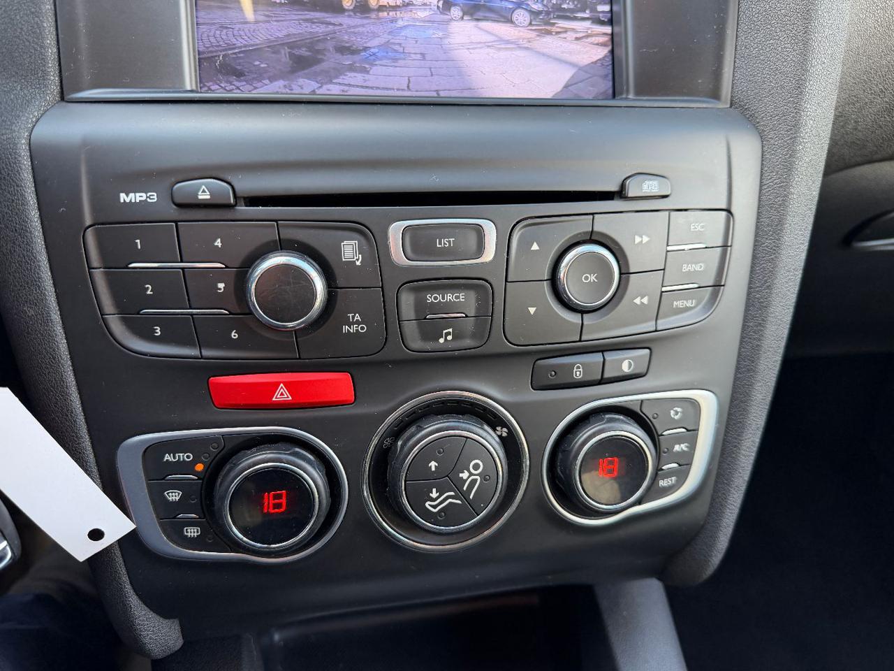 CITROEN C4 1.6 HDi 110 Exclusive - 24