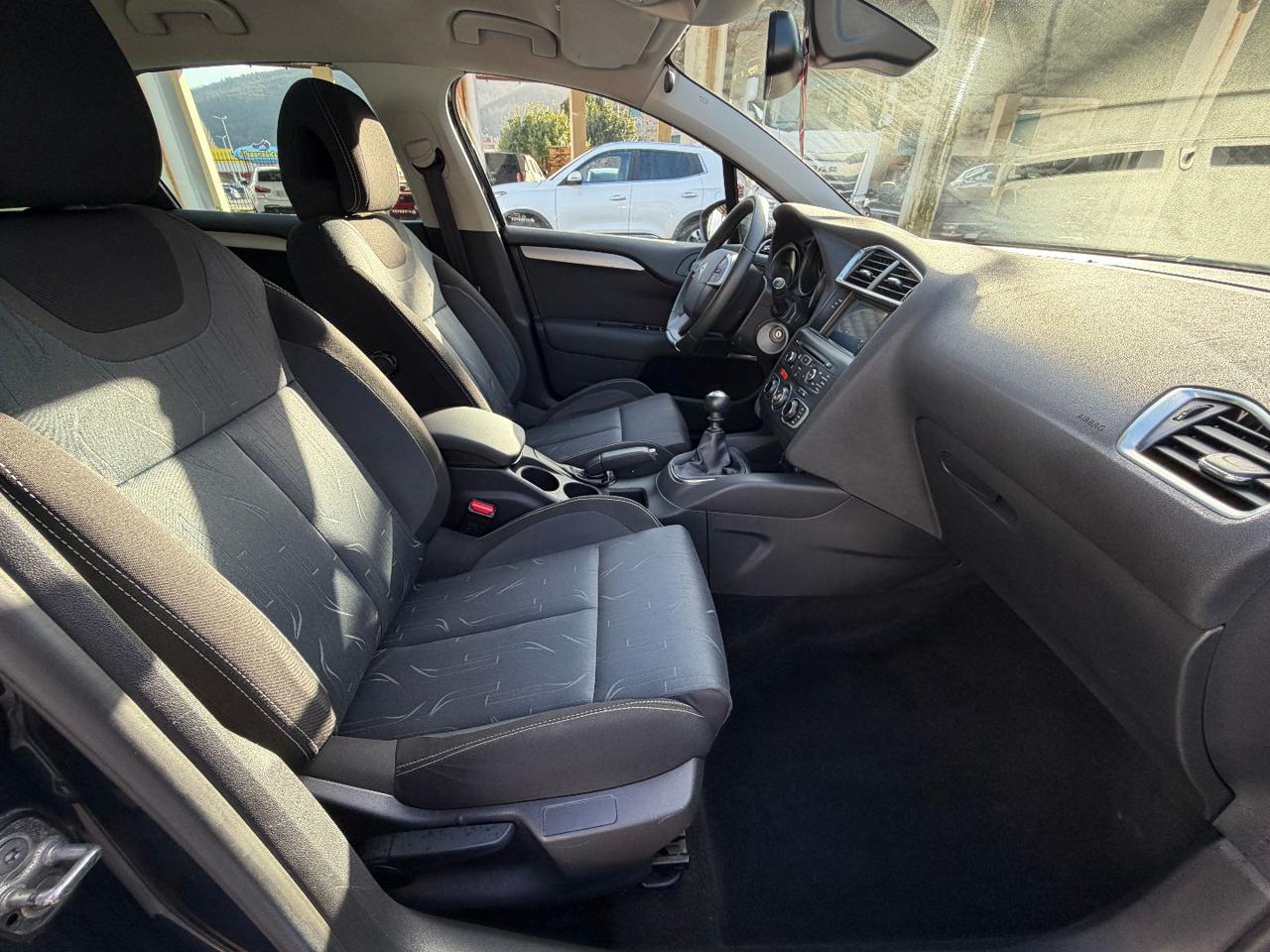 CITROEN C4 1.6 HDi 110 Exclusive - 10