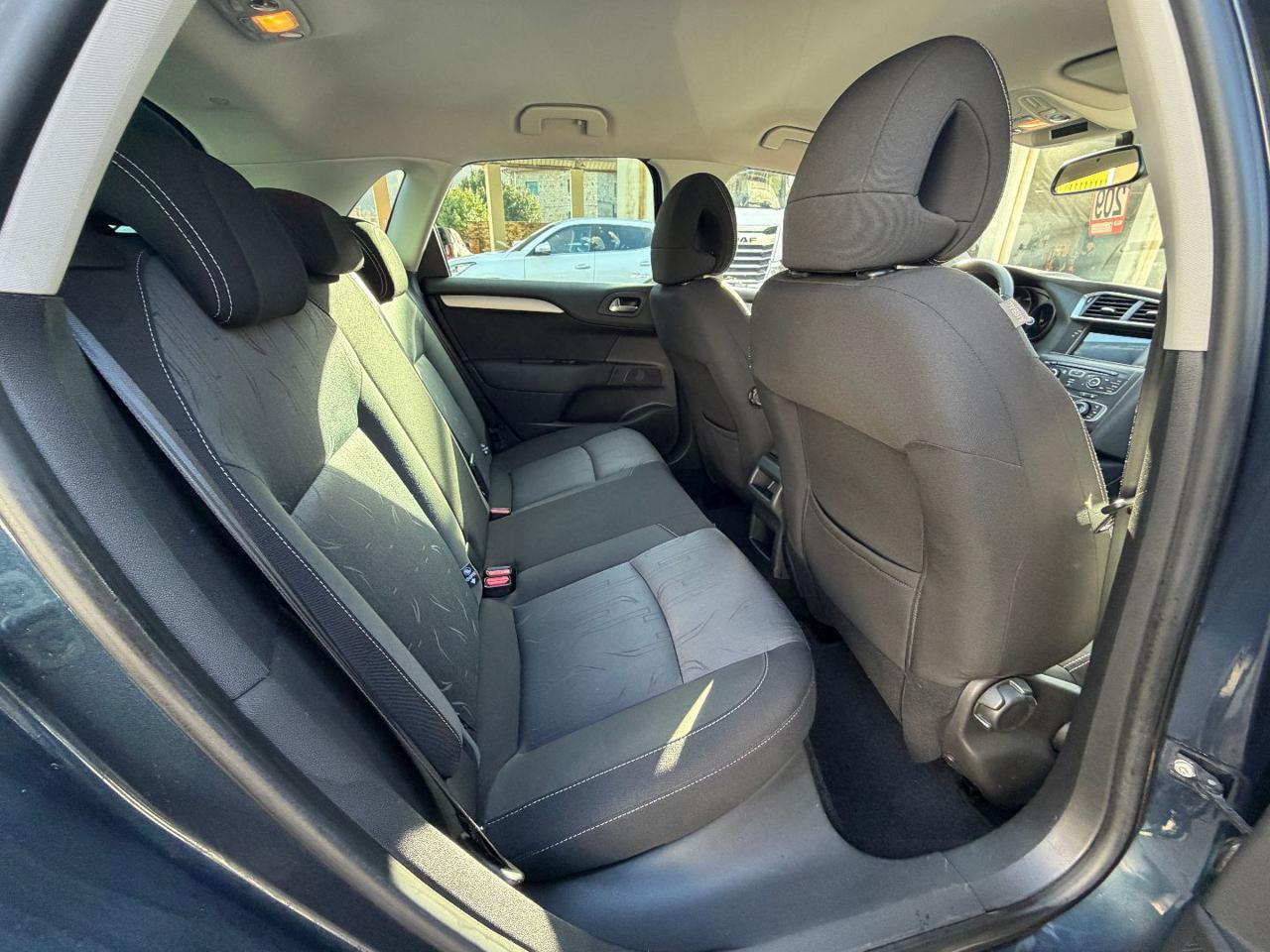 CITROEN C4 1.6 HDi 110 Exclusive - 11