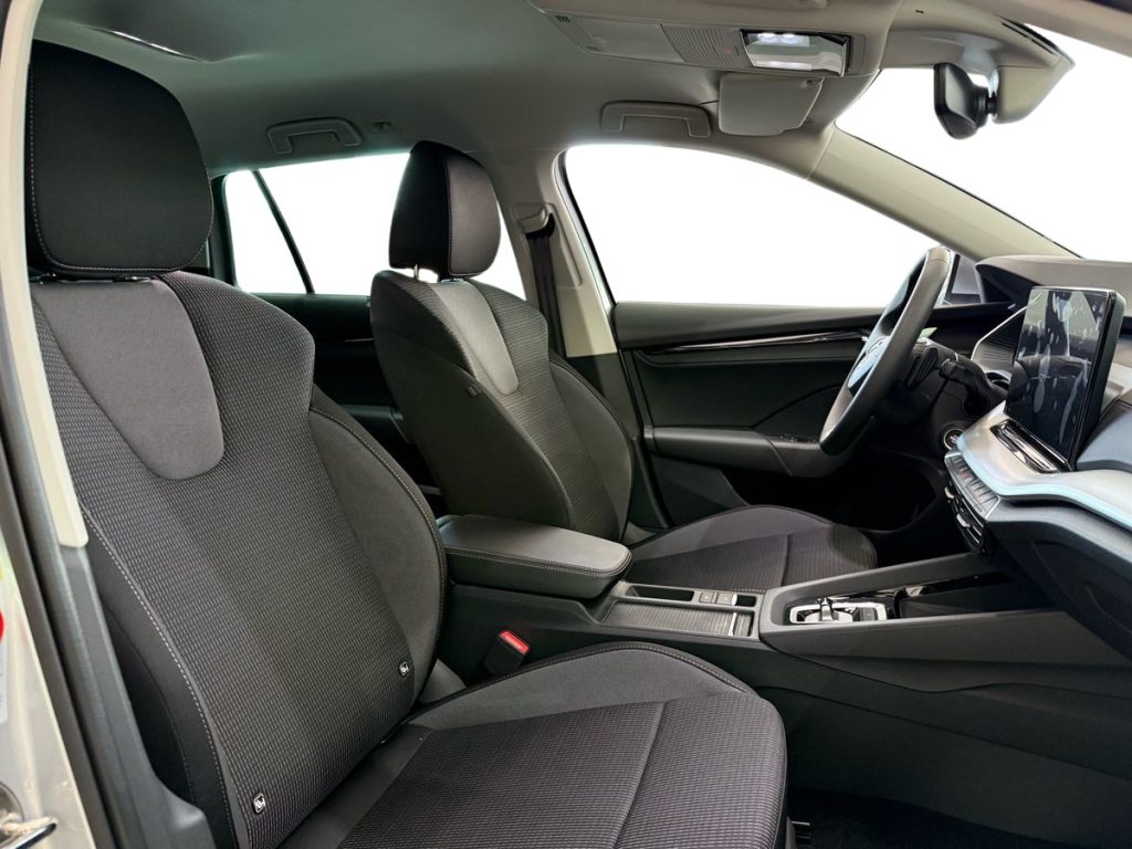 SKODA Octavia 2.0 TDI 150 CV DSG Wagon Executive - 10