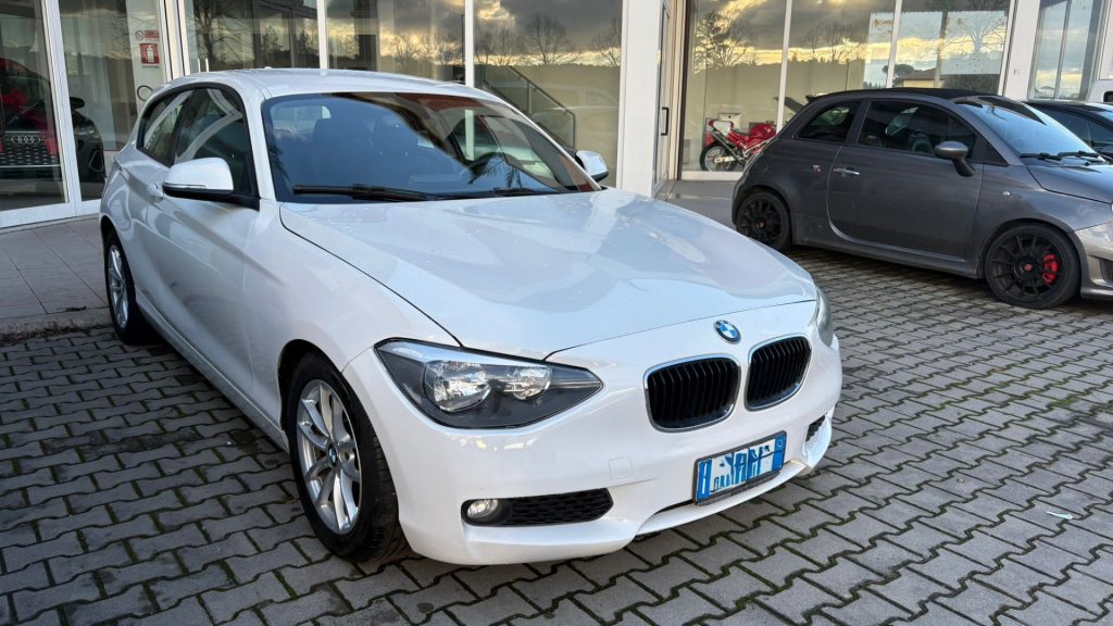 BMW 118 d 3p. Urban *** MOTORE SOSTITUITO *** - 2