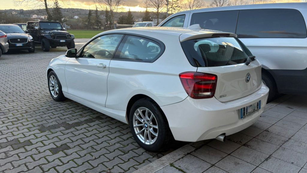 BMW 118 d 3p. Urban *** MOTORE SOSTITUITO *** - 4
