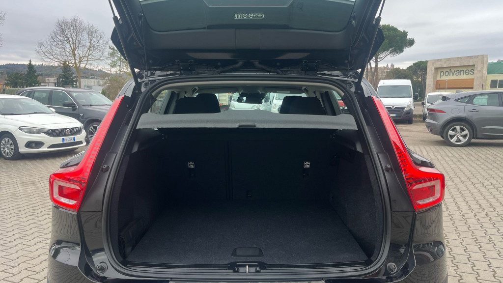 VOLVO XC40 D3 AWD Geartronic Business UNICO PROPRIETARIO - 19