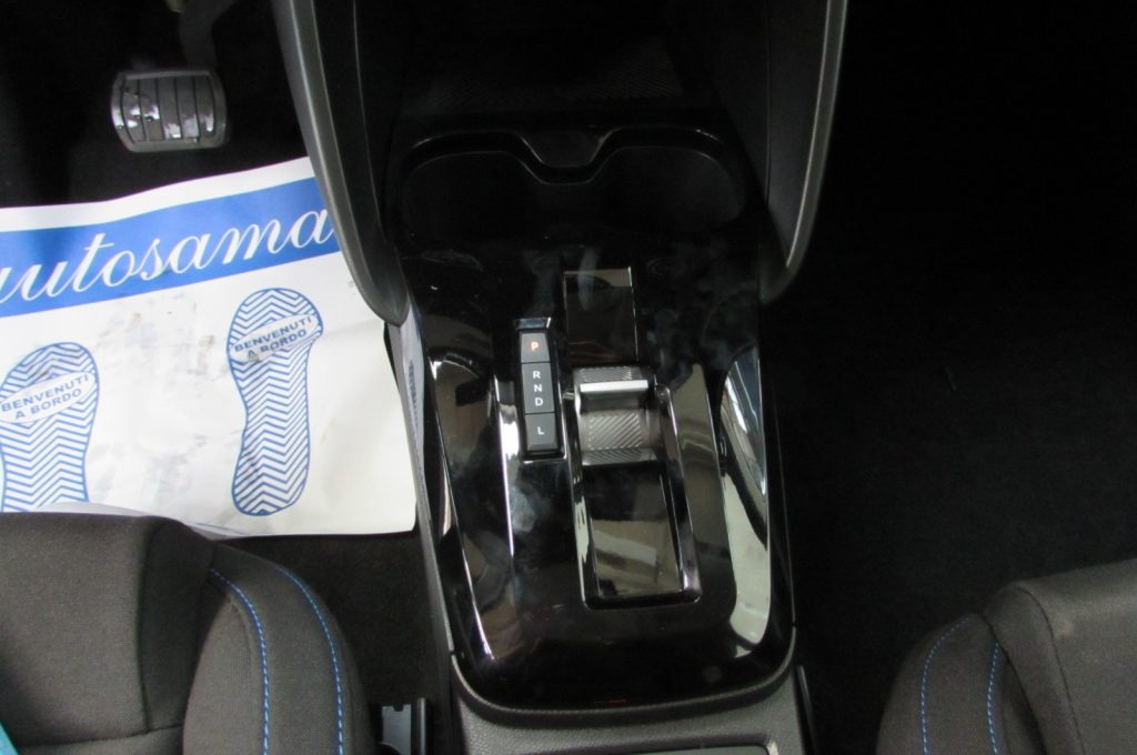 CITROEN C3 1.2 Hybrid 110 e-DCS6 Plus KM.ZERO - 10