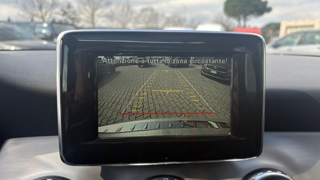 MERCEDES-BENZ GLA 200 CDI Automatic Premium ** TETTO PANORAMA ** - 11