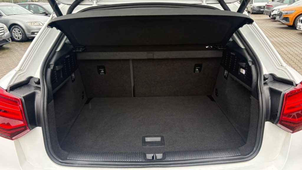 AUDI Q2 1.0 TFSI Sport UNICO PROPRIETARIO - 18