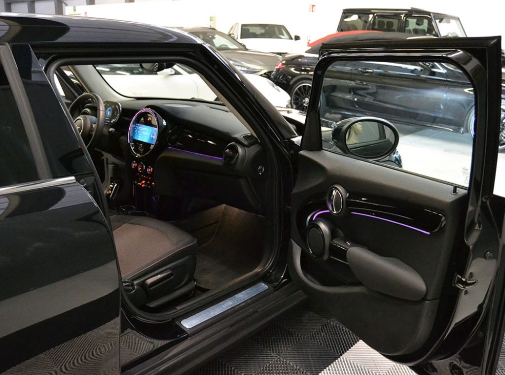 MINI Cooper 1.5 Automatica Essential 5 porte KM 8.000 ** - 3