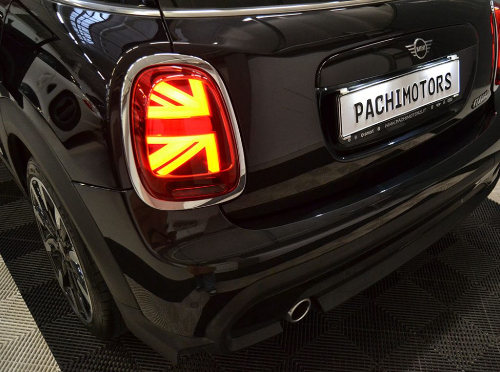 MINI Cooper 1.5 Automatica Essential 5 porte KM 8.000 ** - 19