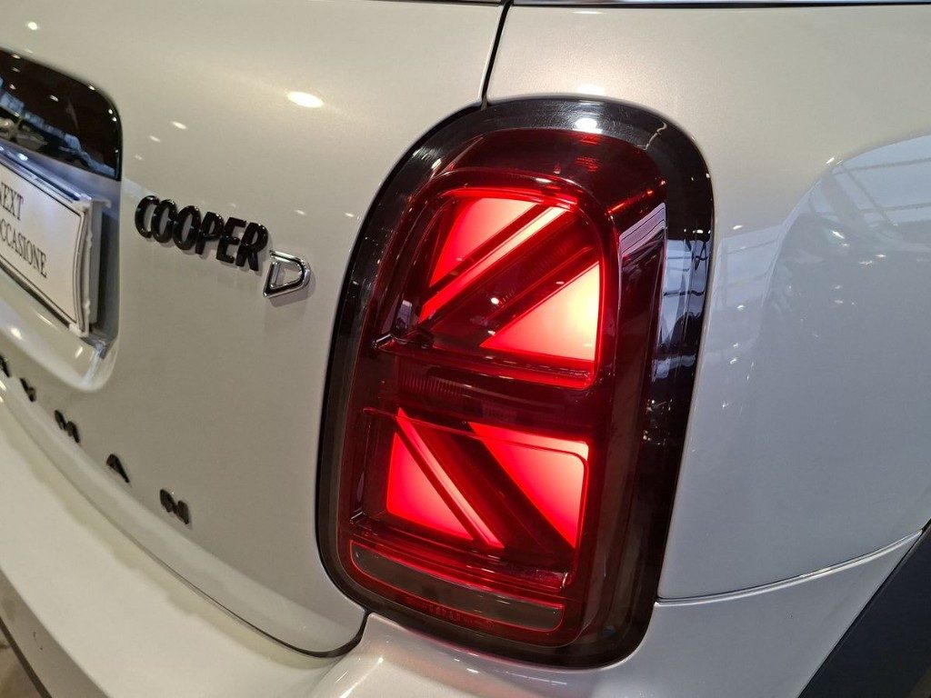 MINI Countryman 2.0 Cooper D Yours Countryman Aut. + Tetto apr. - 7