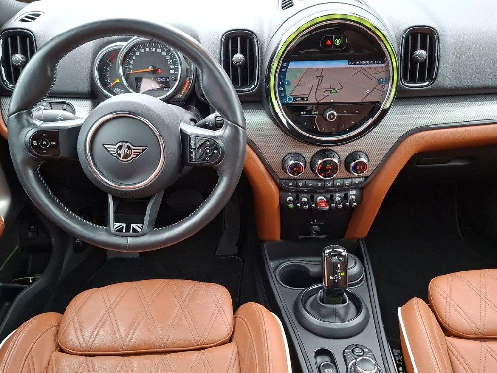 MINI Countryman 2.0 Cooper D Yours Countryman Aut. + Tetto apr. - 9