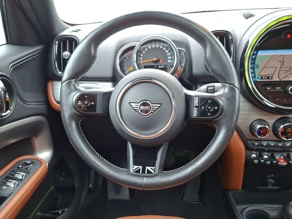 MINI Countryman 2.0 Cooper D Yours Countryman Aut. + Tetto apr. - 11