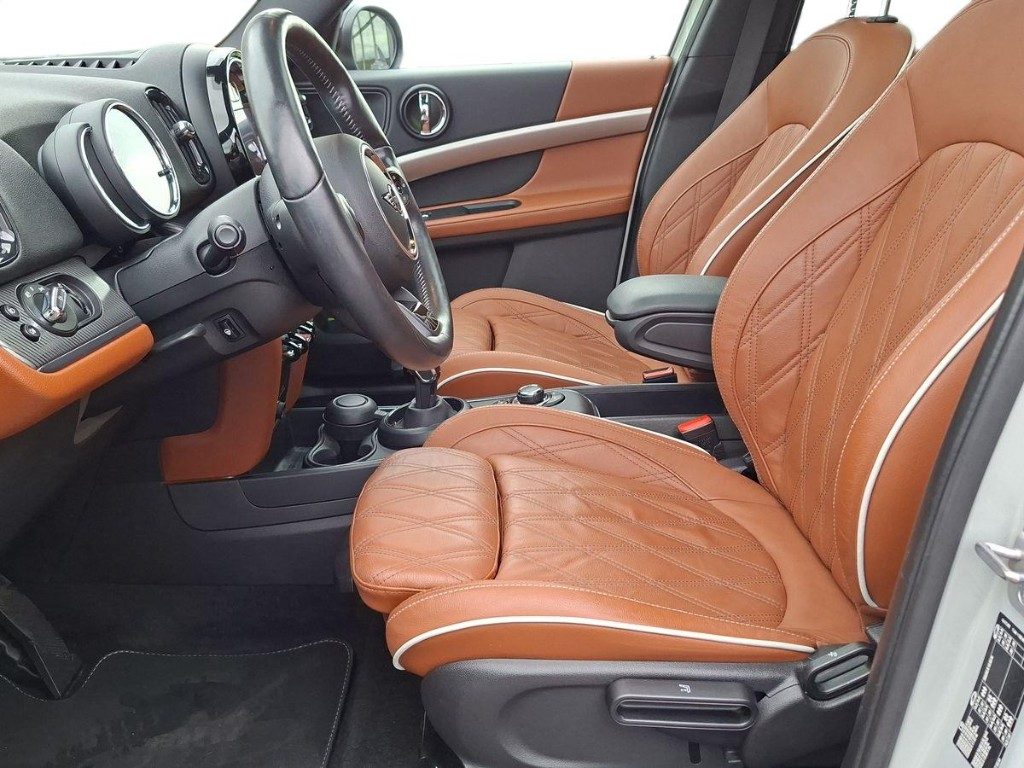 MINI Countryman 2.0 Cooper D Yours Countryman Aut. + Tetto apr. - 10