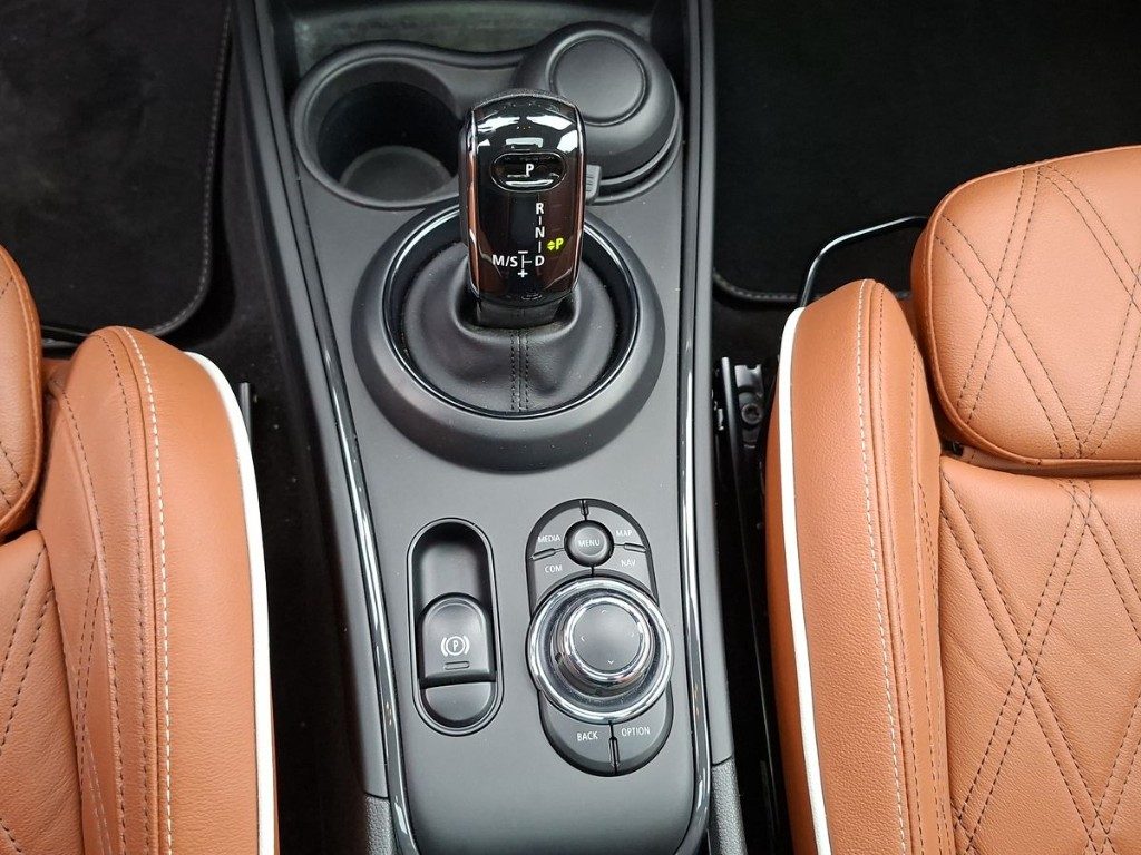 MINI Countryman 2.0 Cooper D Yours Countryman Aut. + Tetto apr. - 14