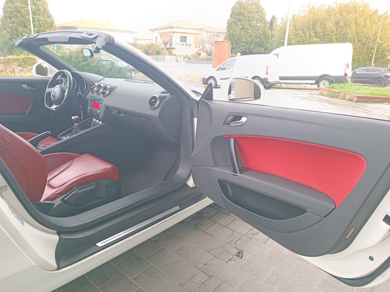 AUDI TT Roadster 1.8 TFSI Advanced - 12