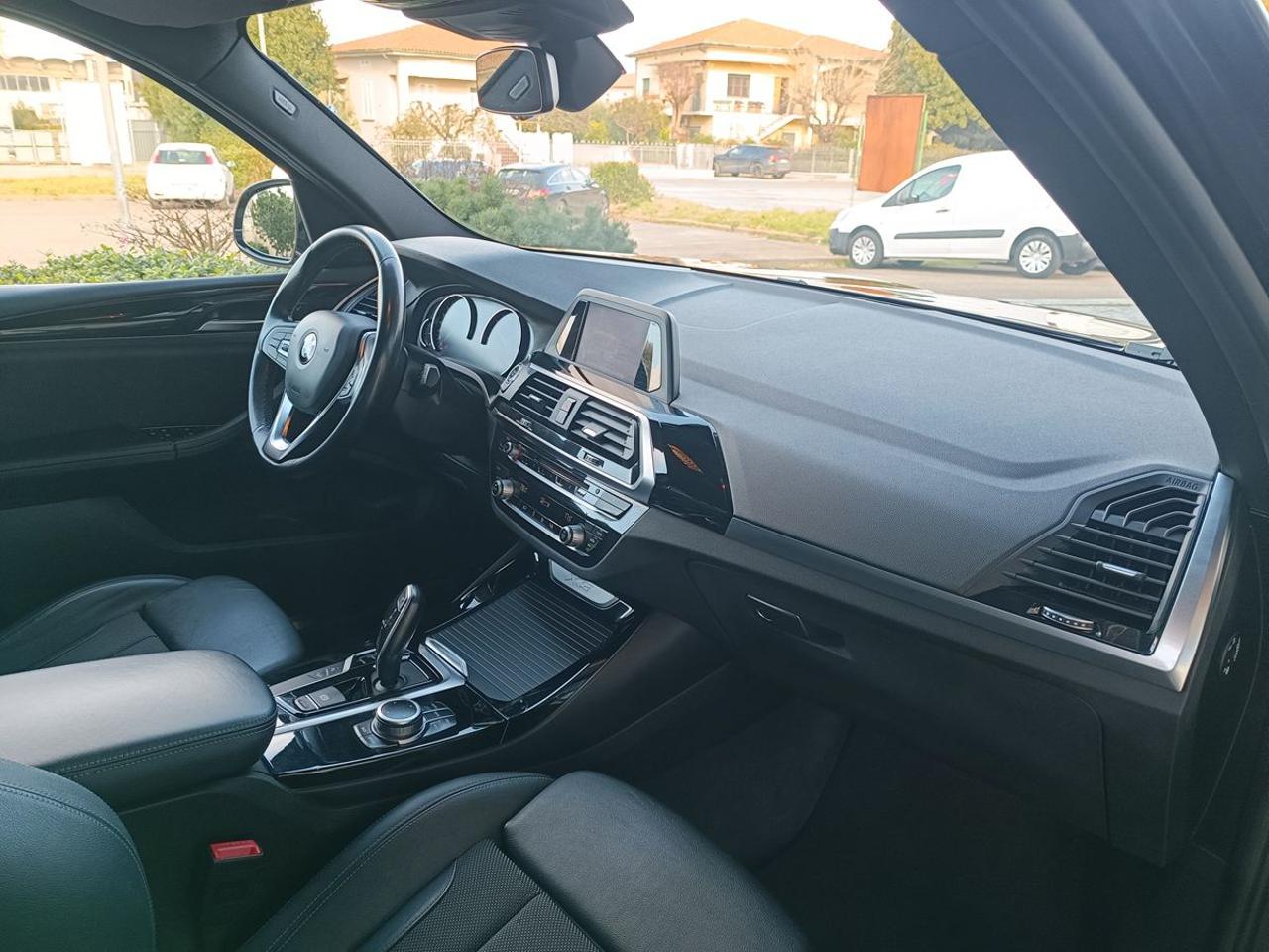 BMW X3 xDrive20d xLine - 16