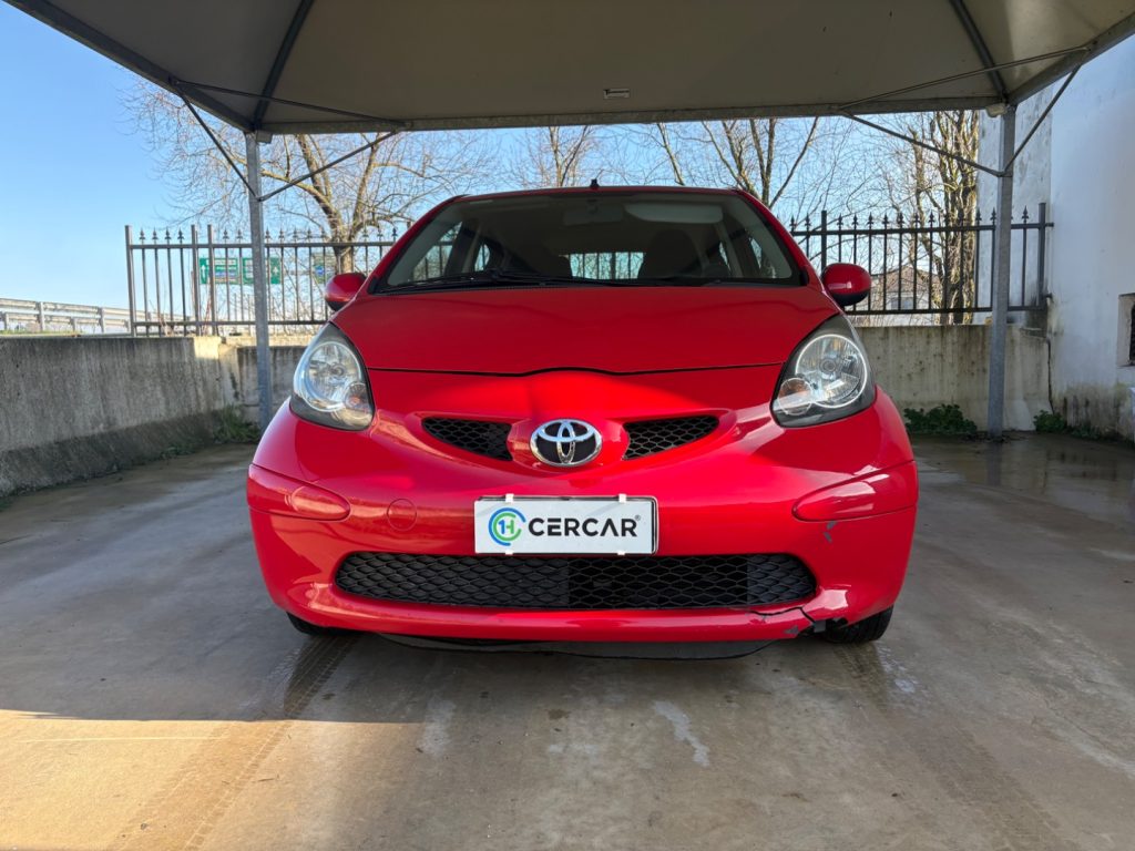 TOYOTA Aygo 1.0 12V VVT-i 5 porte OK NEOPATENTATI 5 PORTE - 2
