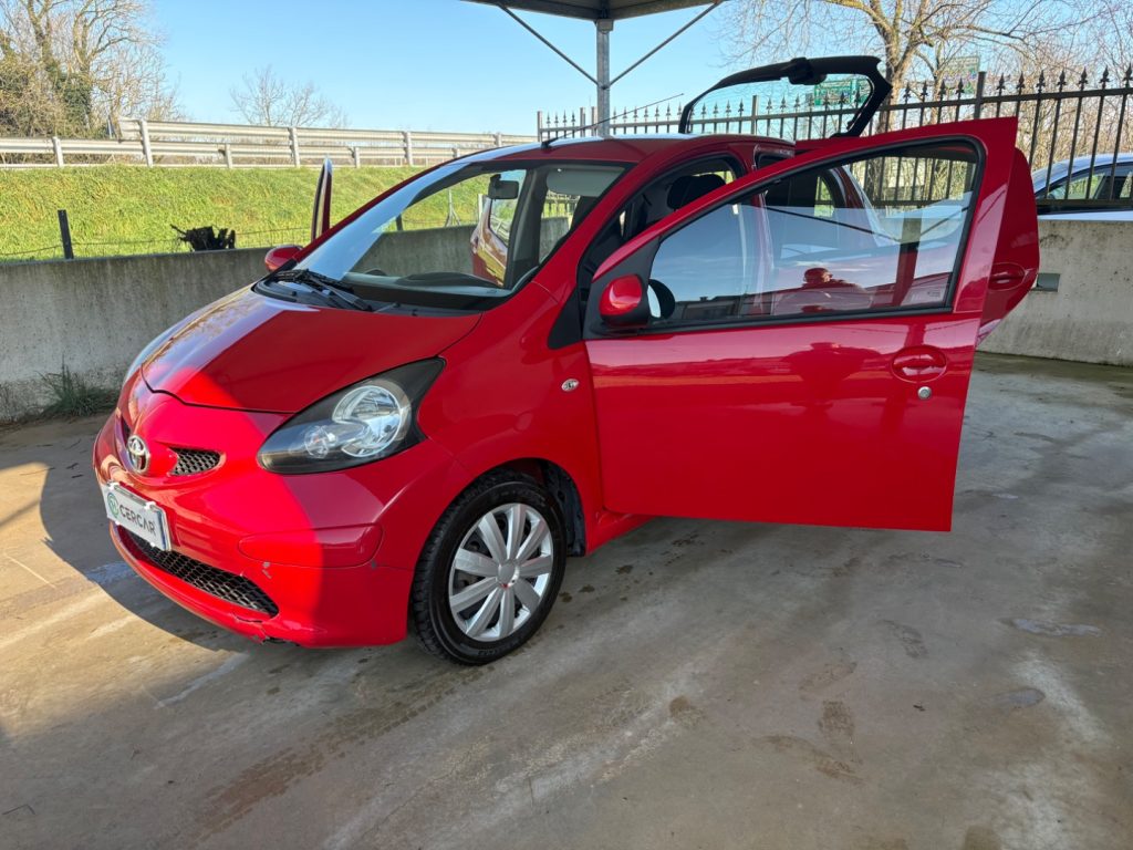 TOYOTA Aygo 1.0 12V VVT-i 5 porte OK NEOPATENTATI 5 PORTE - 37