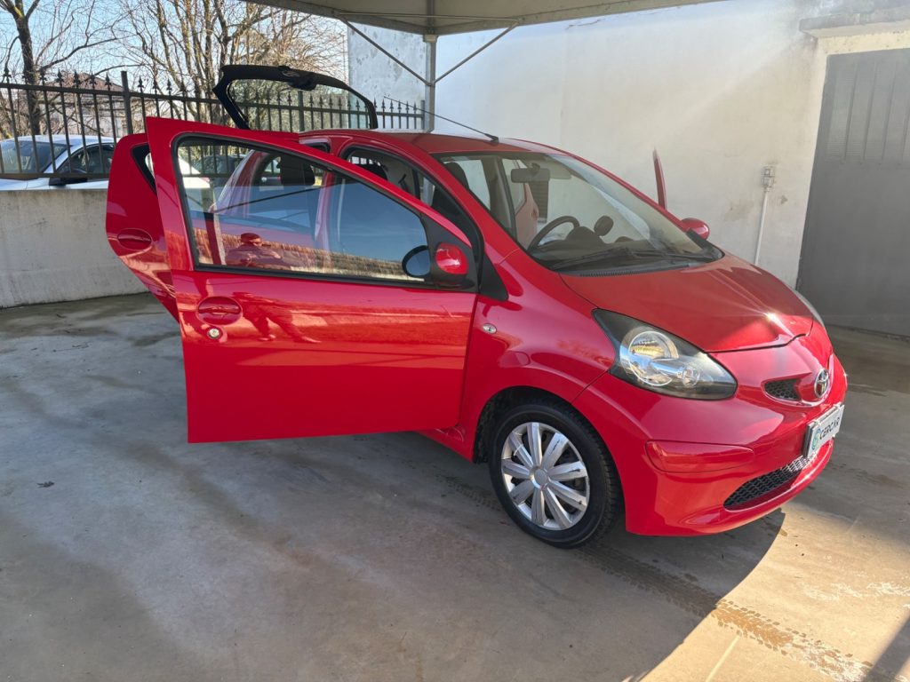 TOYOTA Aygo 1.0 12V VVT-i 5 porte OK NEOPATENTATI 5 PORTE - 39