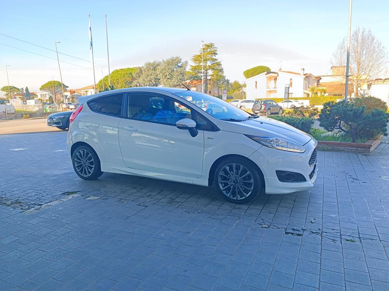 FORD Fiesta 1.5 TDCi 95CV 3 porte ST-Line - 27