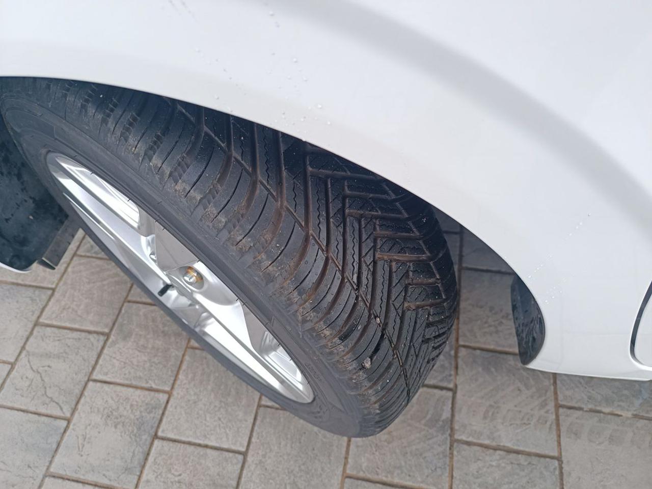 HYUNDAI i10 1.0 MPI Connectline - 28