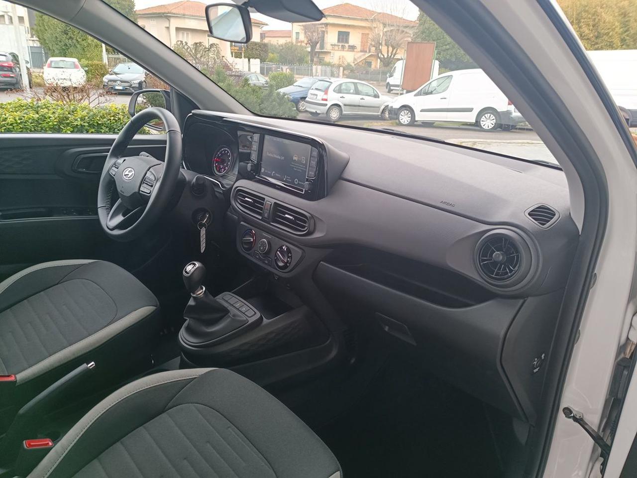 HYUNDAI i10 1.0 MPI Connectline - 17