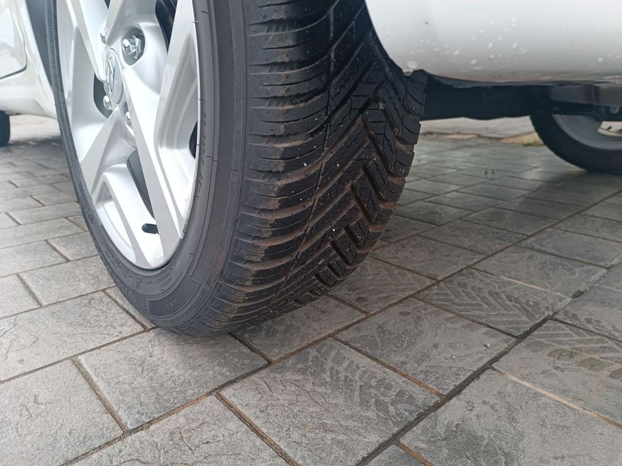 HYUNDAI i10 1.0 MPI Connectline - 21