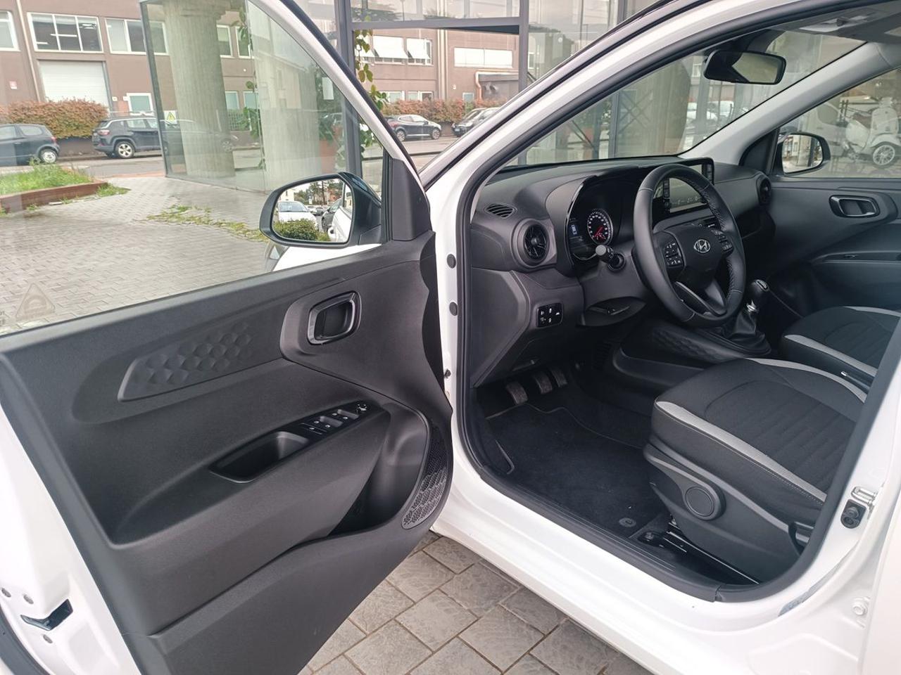 HYUNDAI i10 1.0 MPI Connectline - 25