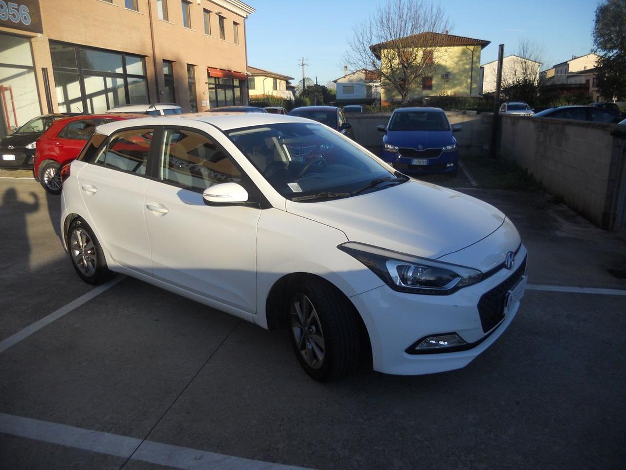 HYUNDAI i20 1.2 84 CV 5 porte Econext Comfort - 4
