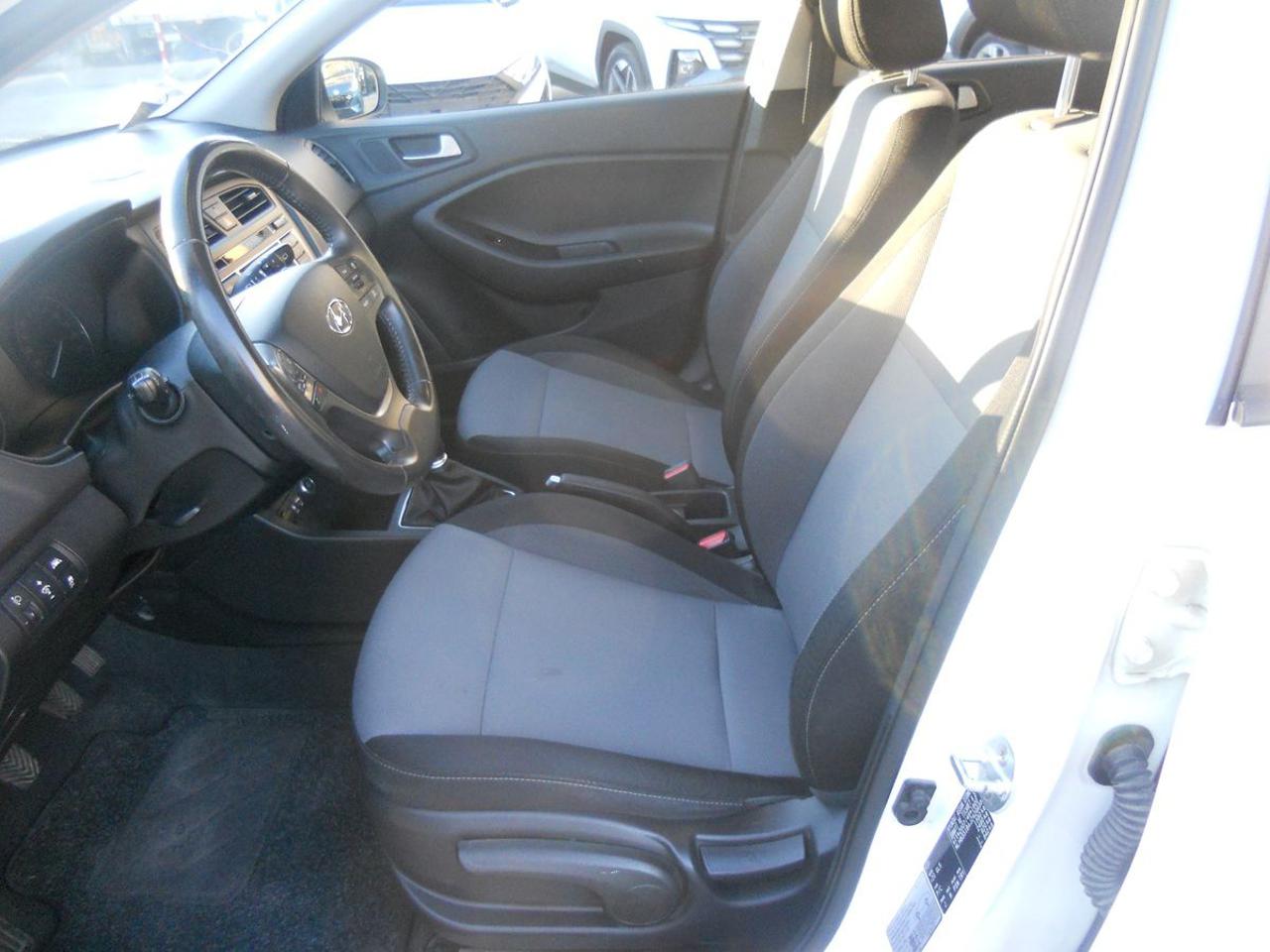 HYUNDAI i20 1.2 84 CV 5 porte Econext Comfort - 7