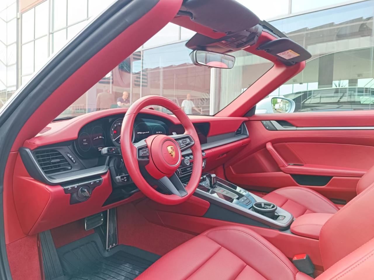 PORSCHE 911 Targa 4S - 6