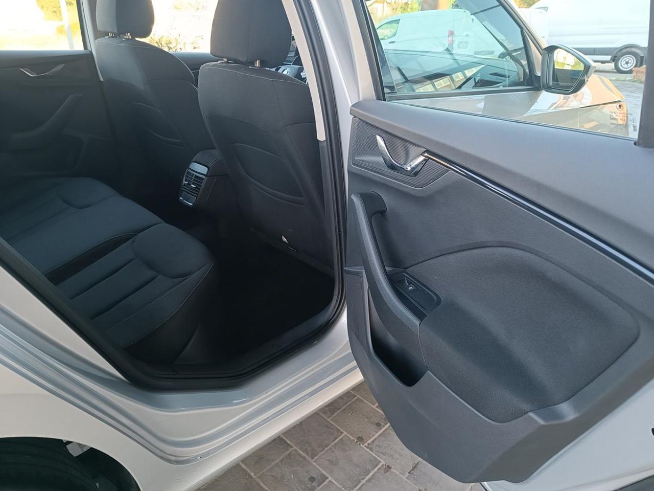 SKODA Kamiq 1.0 TSI 110 CV Ambition - 13