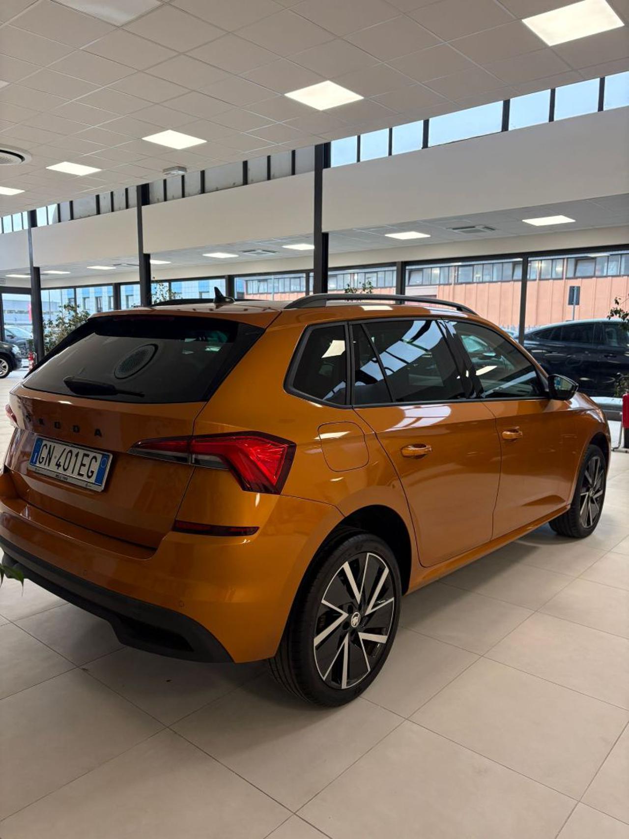 SKODA Kamiq 1.0 TSI 110 CV DSG Black Dots - 2