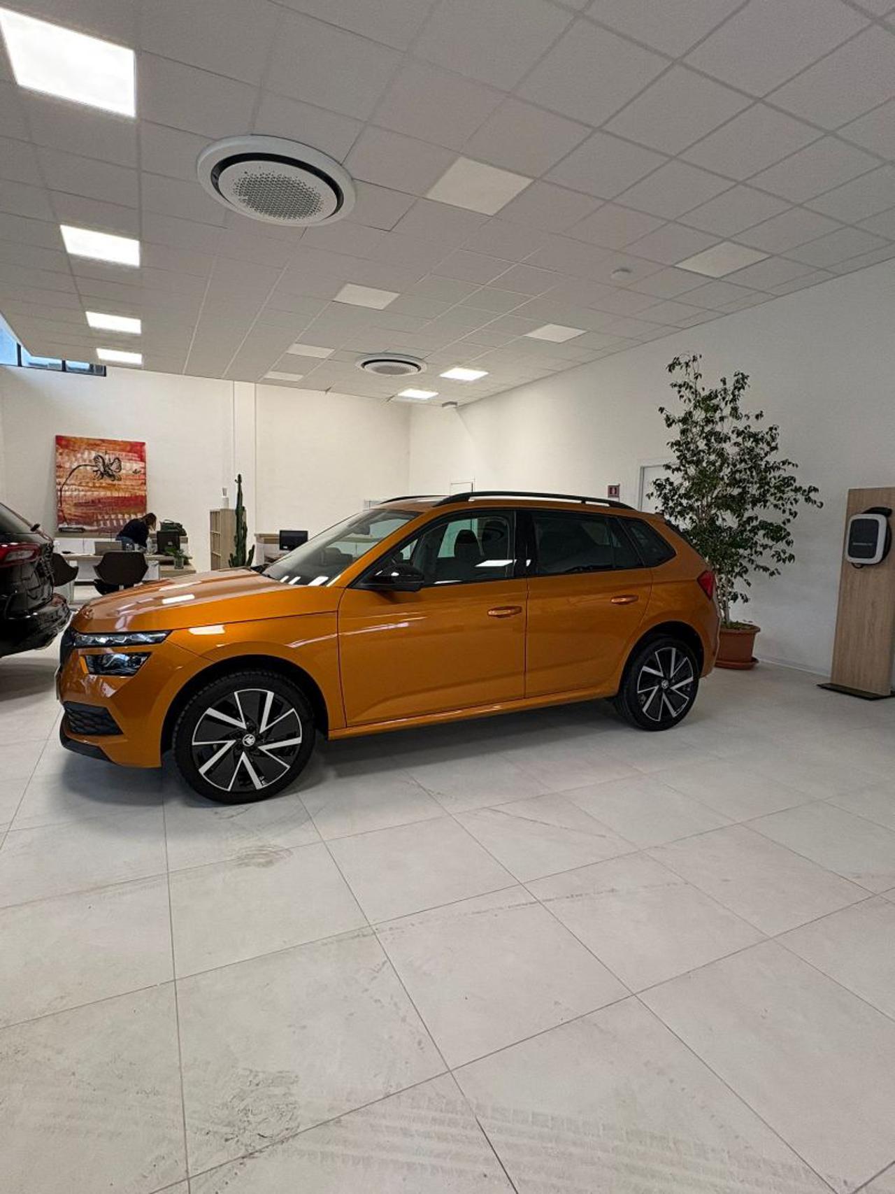 SKODA Kamiq 1.0 TSI 110 CV DSG Black Dots - 7