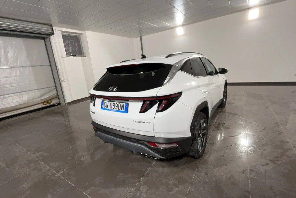 HYUNDAI Tucson 1.6 CRDI 48V XLine - 4