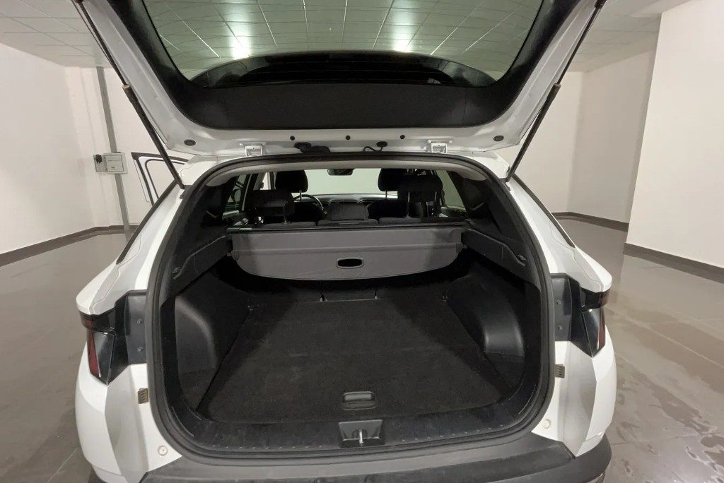 HYUNDAI Tucson 1.6 CRDI 48V XLine - 22