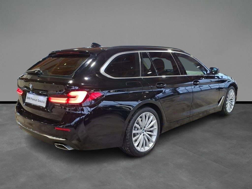 BMW 520 d 48V Touring Luxury Aut. +Tetto apr. - 17