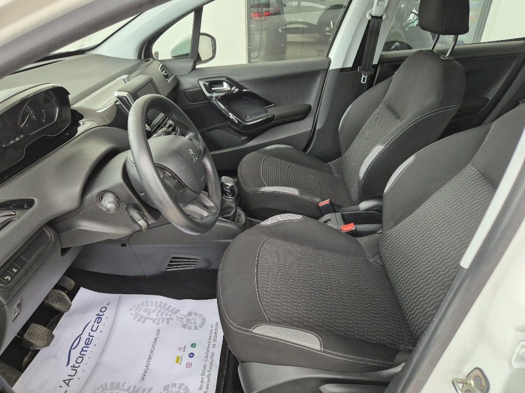 PEUGEOT 208 1.4 8V HDi 68CV 5p. Business - 5