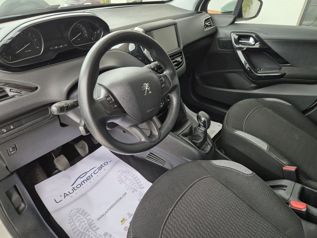 PEUGEOT 208 1.4 8V HDi 68CV 5p. Business - 6