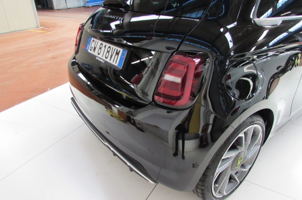 ABARTH 500e Turismo - 13