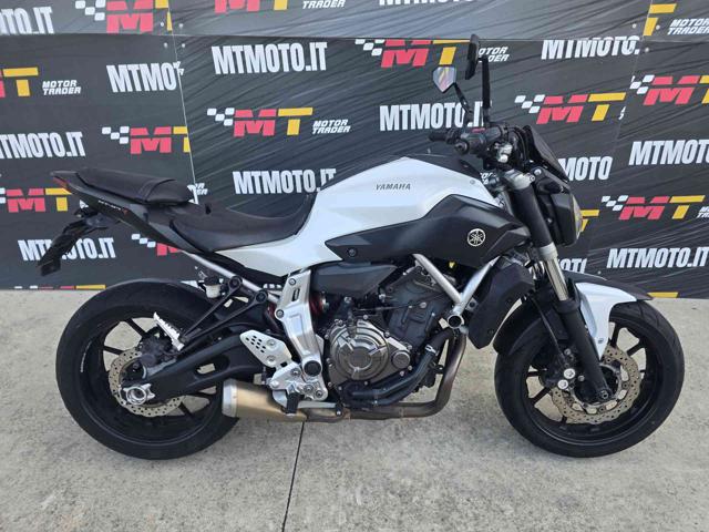 YAMAHA MT-07 White metallized