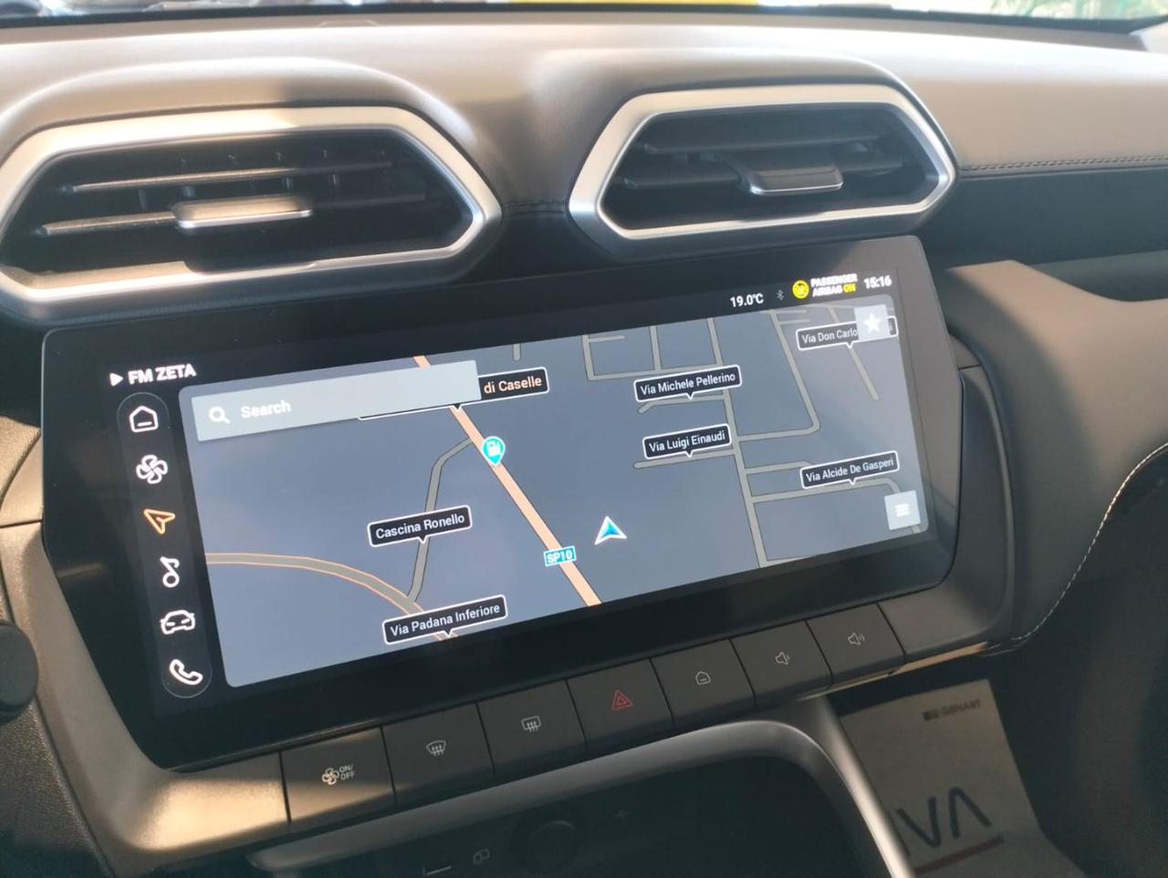 MG ZS Hybrid+ Luxury - 16