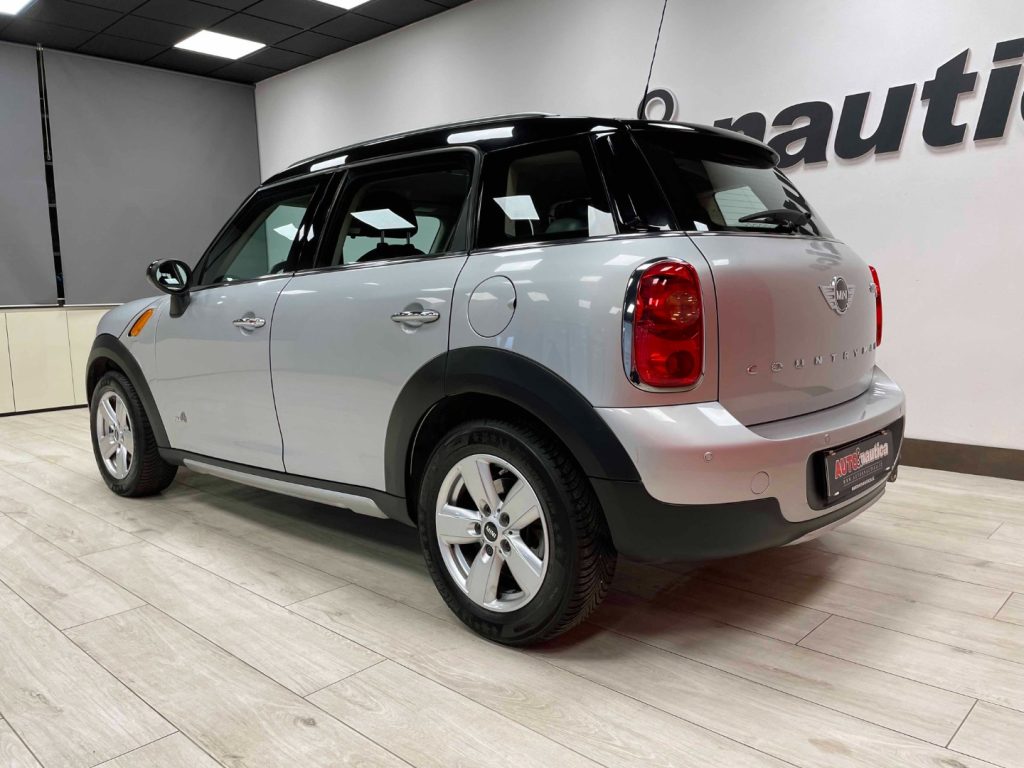 MINI Countryman MINI COOPER D BUSINESS COUNTRYMAN 1.6 ALL4 - 8