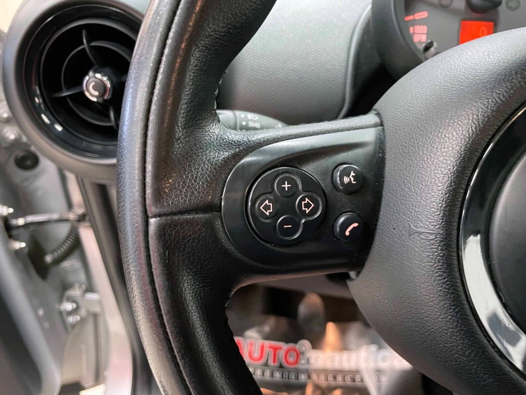 MINI Countryman MINI COOPER D BUSINESS COUNTRYMAN 1.6 ALL4 - 18