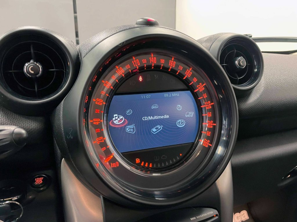 MINI Countryman MINI COOPER D BUSINESS COUNTRYMAN 1.6 ALL4 - 22