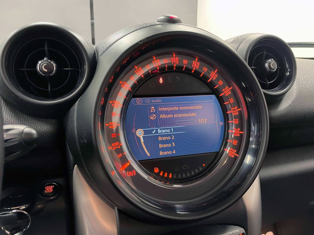 MINI Countryman MINI COOPER D BUSINESS COUNTRYMAN 1.6 ALL4 - 23